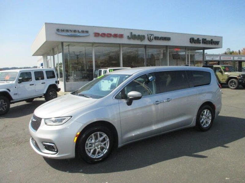 2023 Chrysler Pacifica Touring LImage 31