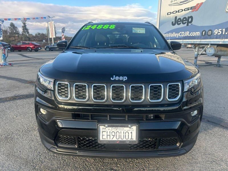 Used 2025 Jeep Compass LatitudeImage 8