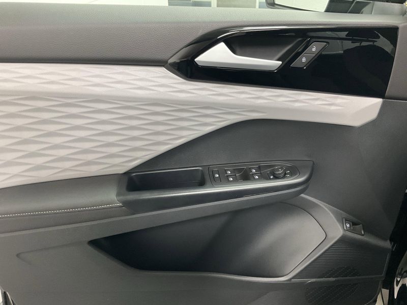 Used 2024 Volkswagen Taos SImage 15