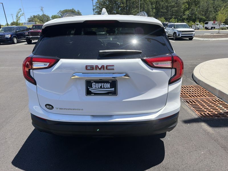 Used 2022 GMC Terrain SLEImage 13