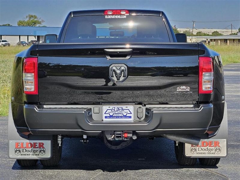 2024 RAM 3500 Tradesman Crew Cab 4x4 8