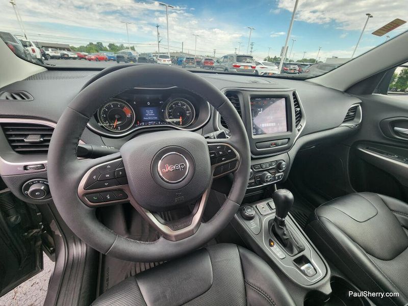 Used 2022 Jeep Cherokee Latitude Lux
