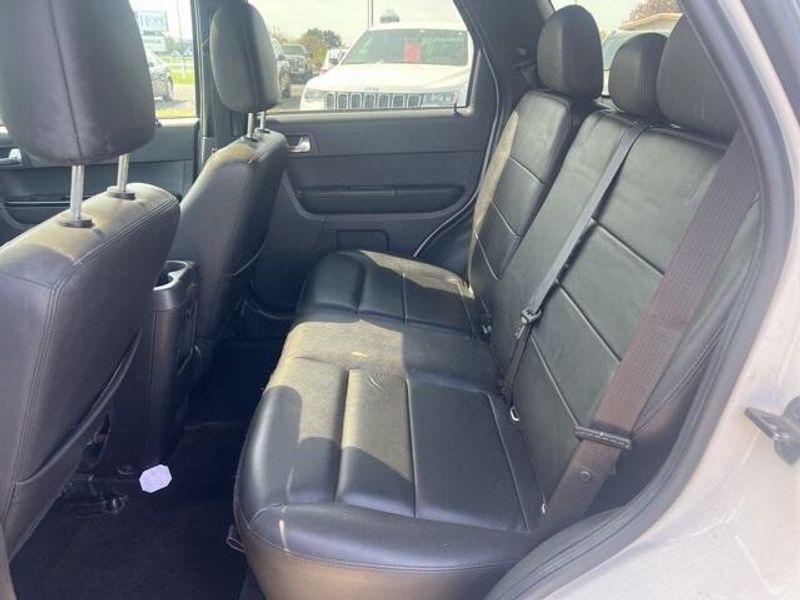 2011 Ford Escape LimitedImage 9
