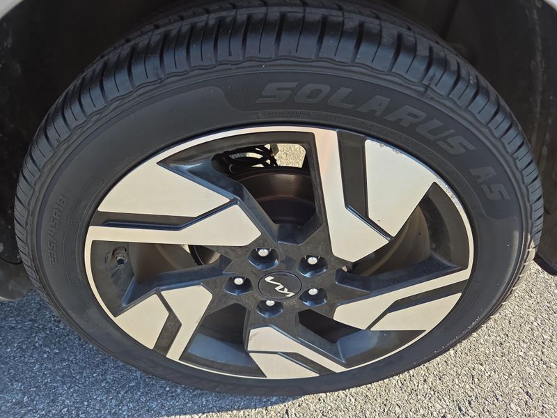 2023 Kia Soul GT-Line photo 11