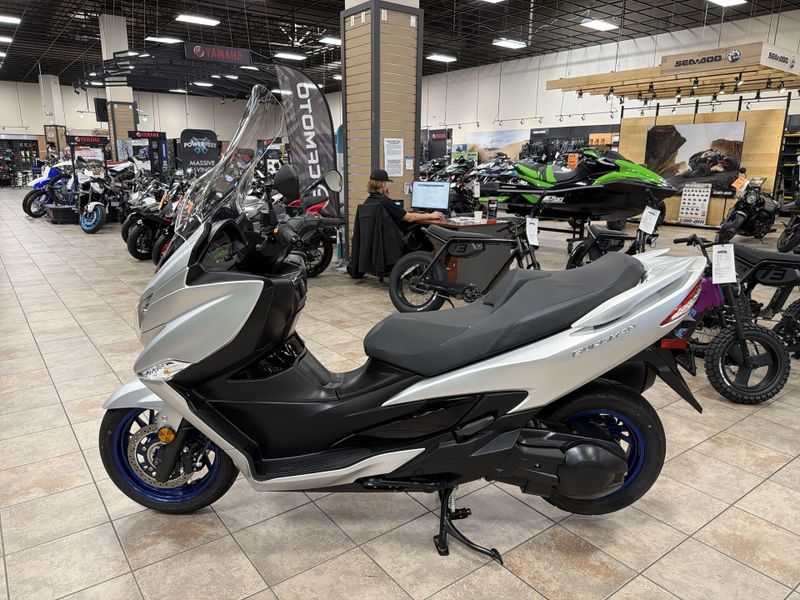 Used 2024 Suzuki Burgman 400 Image 14