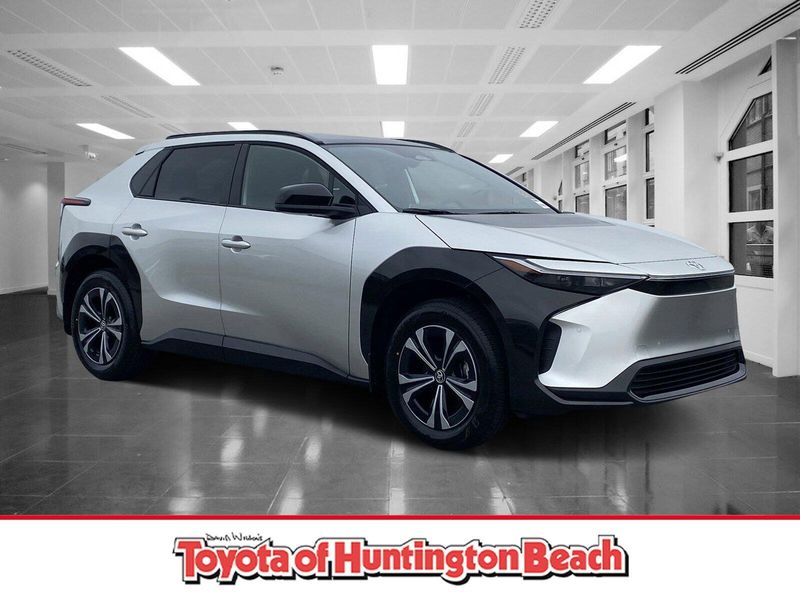 2025 Toyota bZ4X XLEImage 1