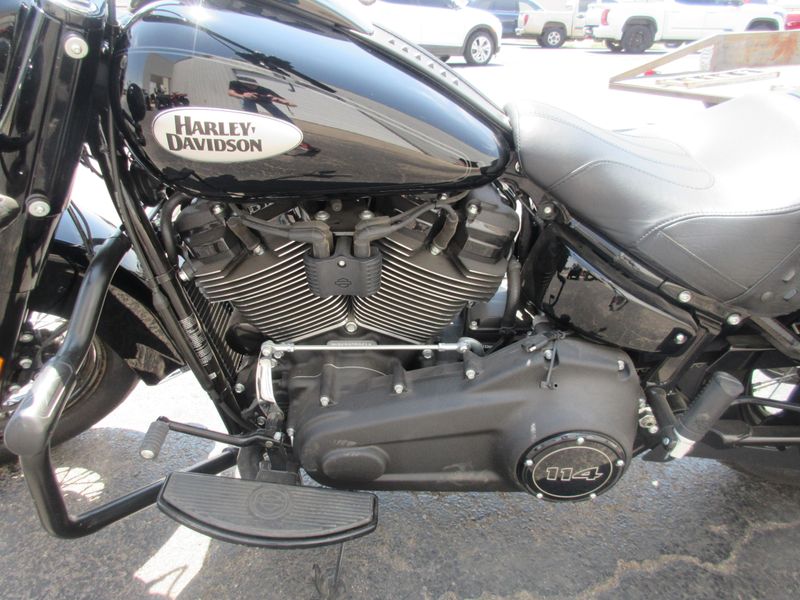 USED 2023 HARLEY SOFTAIL HERITAGE SOFTAIL CLASSIC 114 Image 15