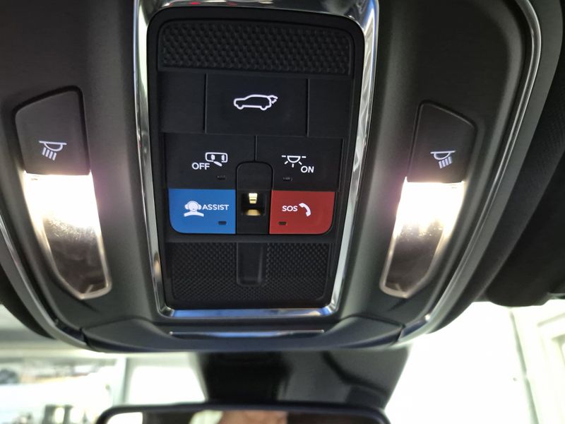 2024 Jeep Grand Cherokee L LimitedImage 38