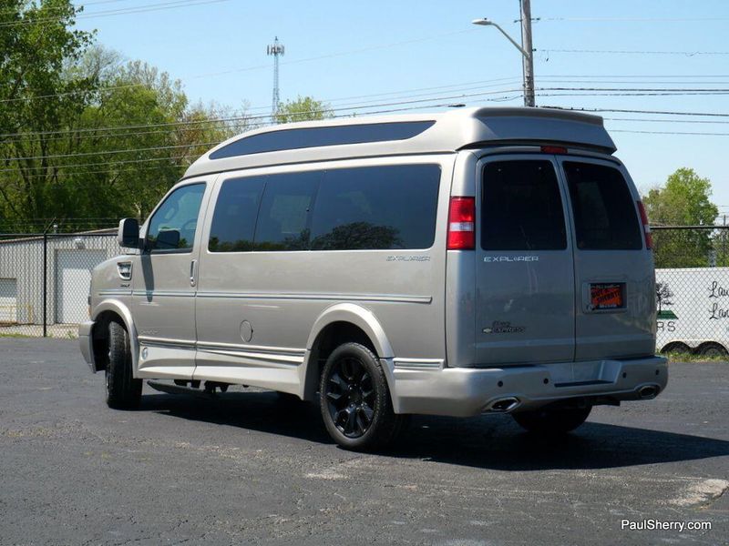 2023 Chevrolet Express Cargo Image 9