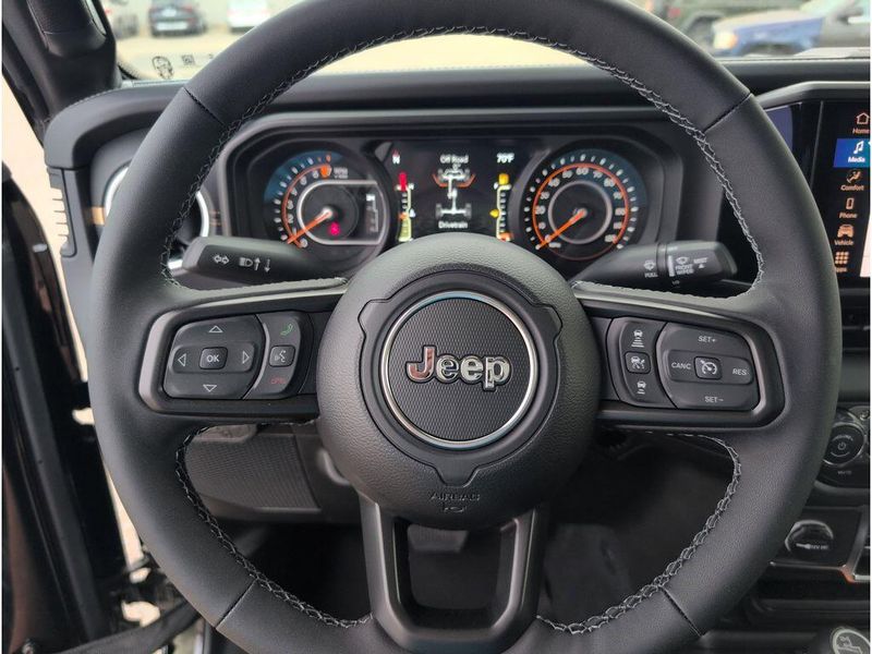 New 2026 Jeep Gladiator Sahara 4x4Image 22