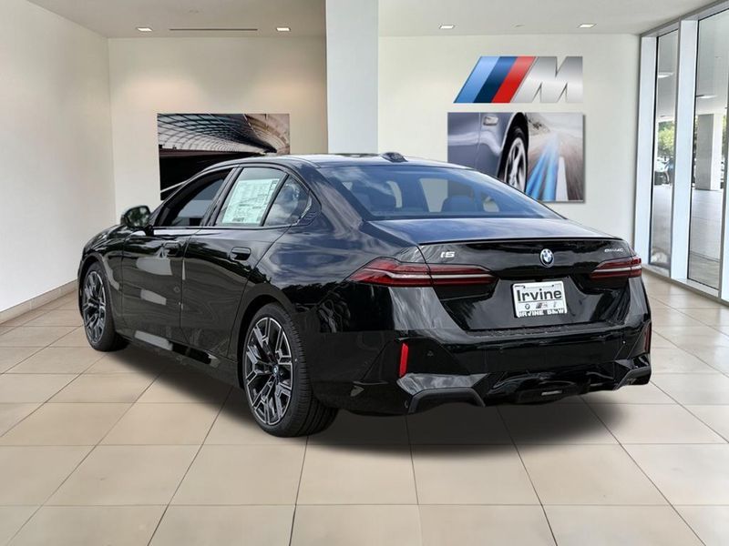 2025 BMW i5 eDrive40Image 8