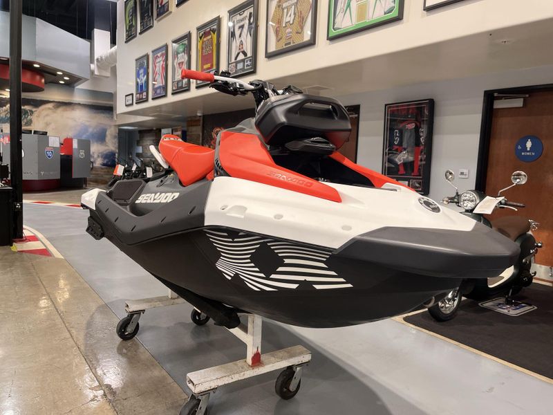 New 2025 Sea-Doo SPARK FOR 3 90 TRIXX (SOUND SYSTEM) Image 17