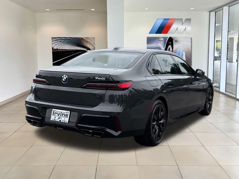 2025 BMW 7 Series 760i xDriveImage 6