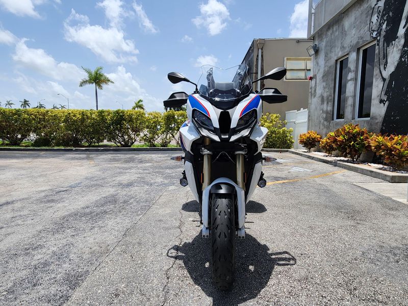 2021 BMW S 1000 XR Image 2