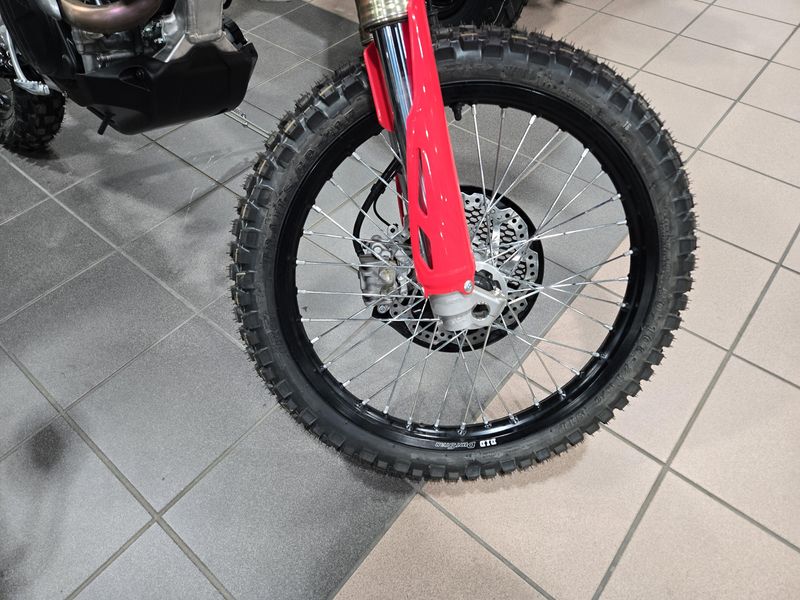 2025 Honda CRF450RL RED Image 16