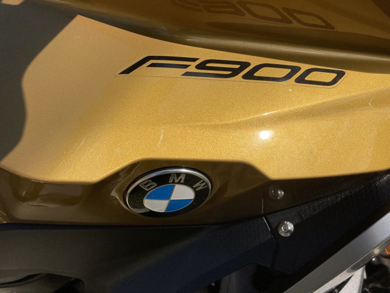 2021 BMW F 900 XR