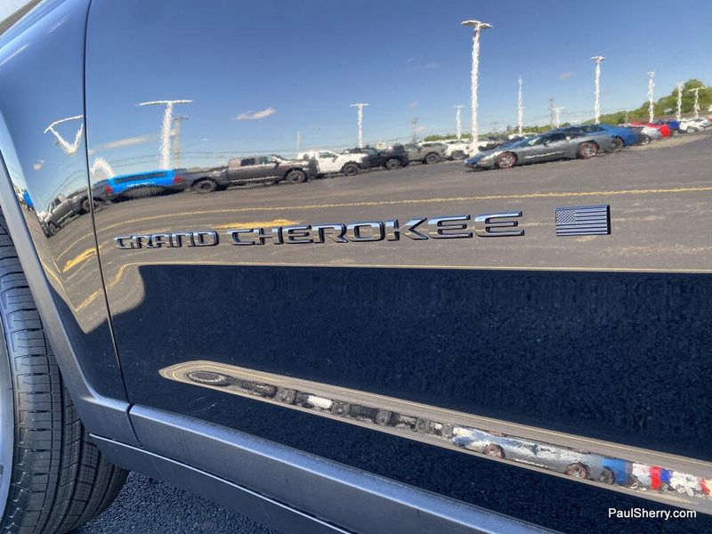 New 2026 Jeep Grand Cherokee L Laredo Altitude 4x4