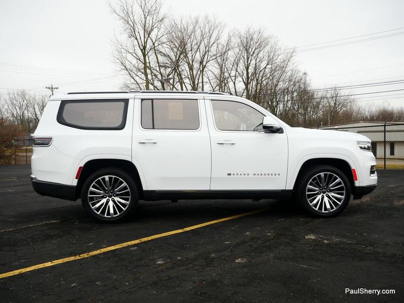 2022 Jeep Grand Wagoneer Series III