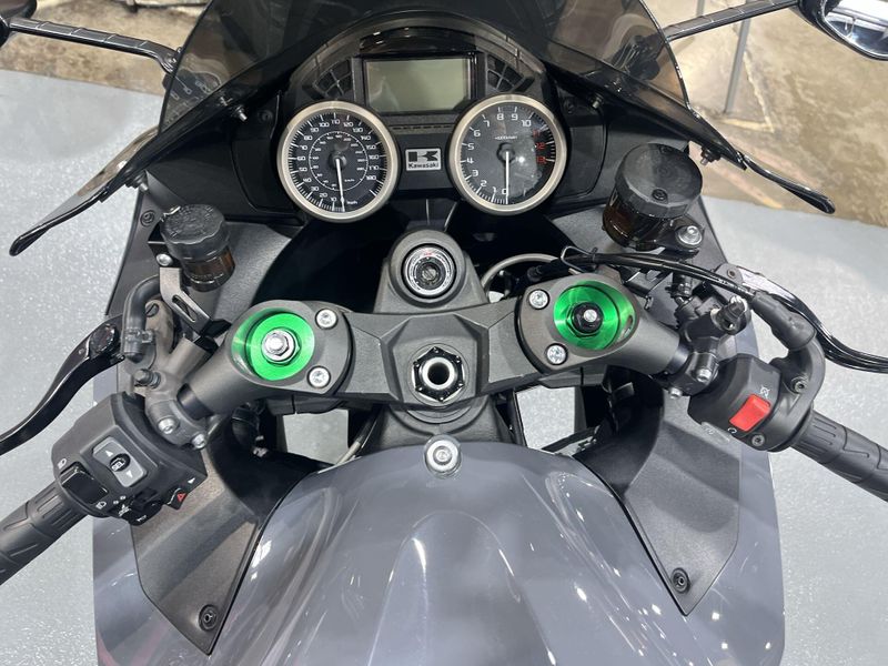 Used 2021 Kawasaki Ninja ZX-14R ABS Image 10