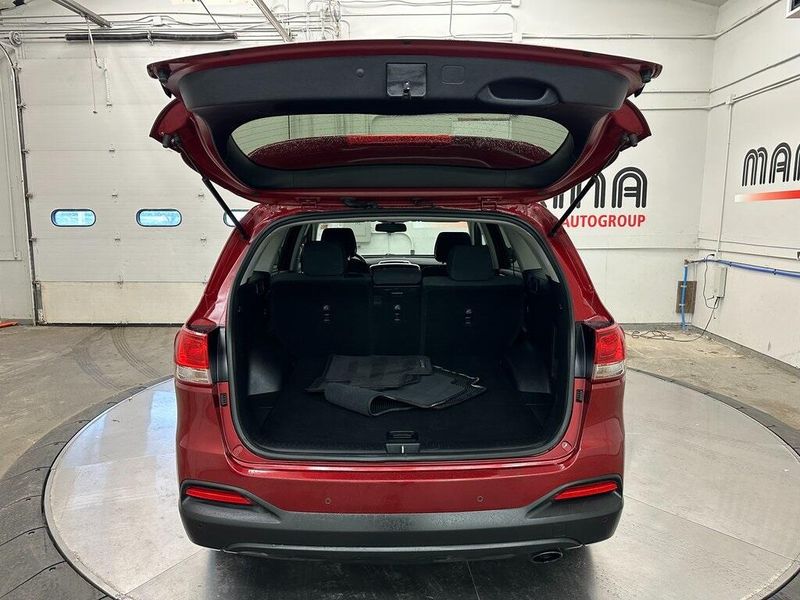 2016 Kia Sorento LXImage 16