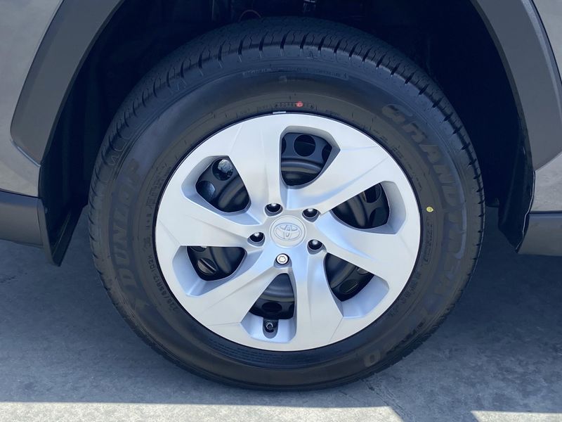 2025 Toyota RAV4 LEImage 8