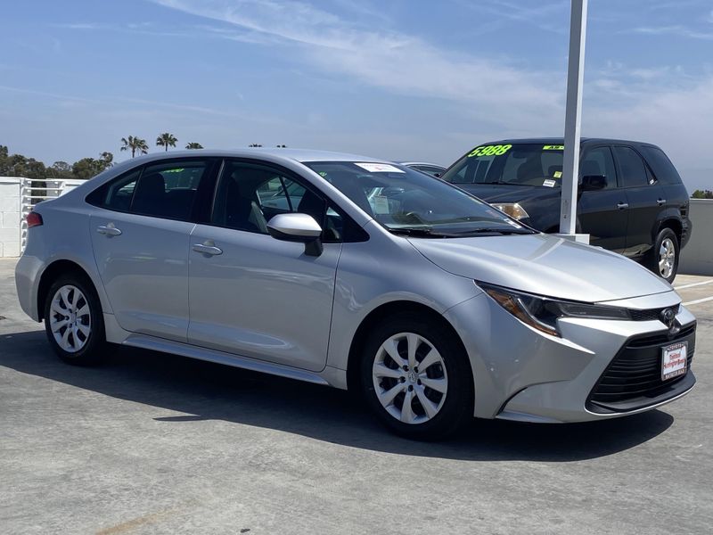 2024 Toyota Corolla LEImage 2