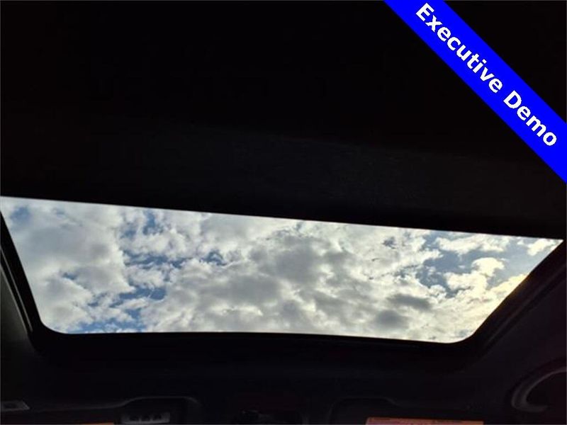 New 2025 Alfa Romeo Giulia RwdImage 14