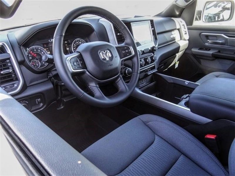 2022 RAM 1500 Big Horn Crew Cab 4x4 5