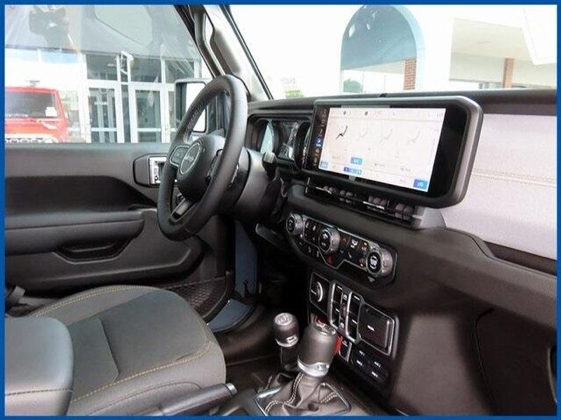New 2025 Jeep Wrangler WillysImage 8