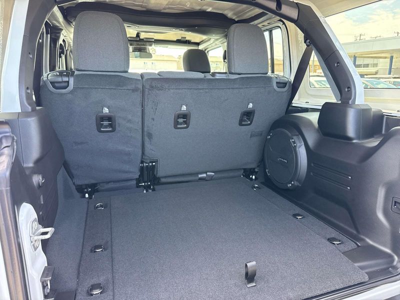 New 2026 Jeep Wrangler 4-door 85th Anniversary Edition