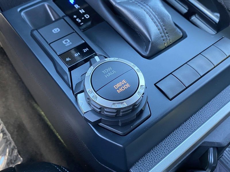 2024 Toyota Tacoma TRD SportImage 25