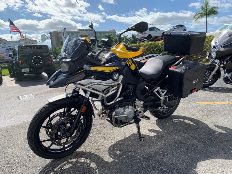 2021 BMW F 750 GS Image 2