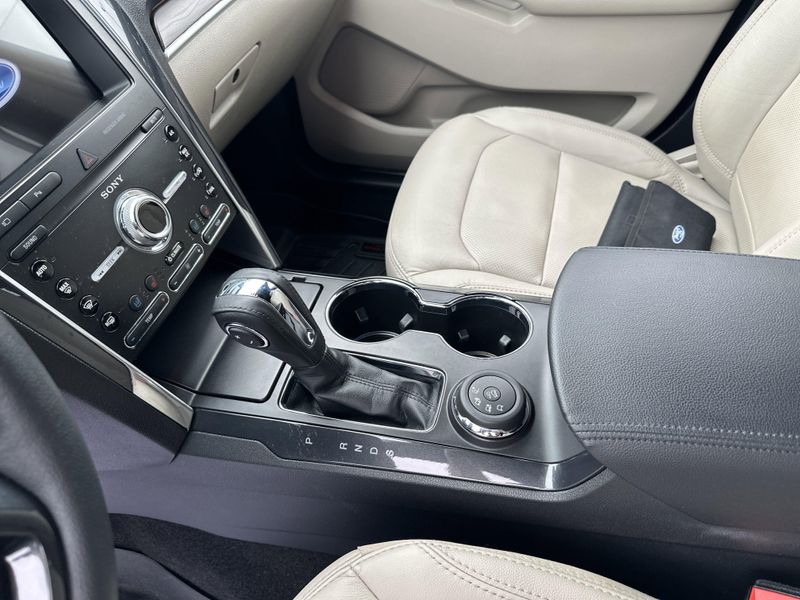 2019 Ford Explorer LimitedImage 26