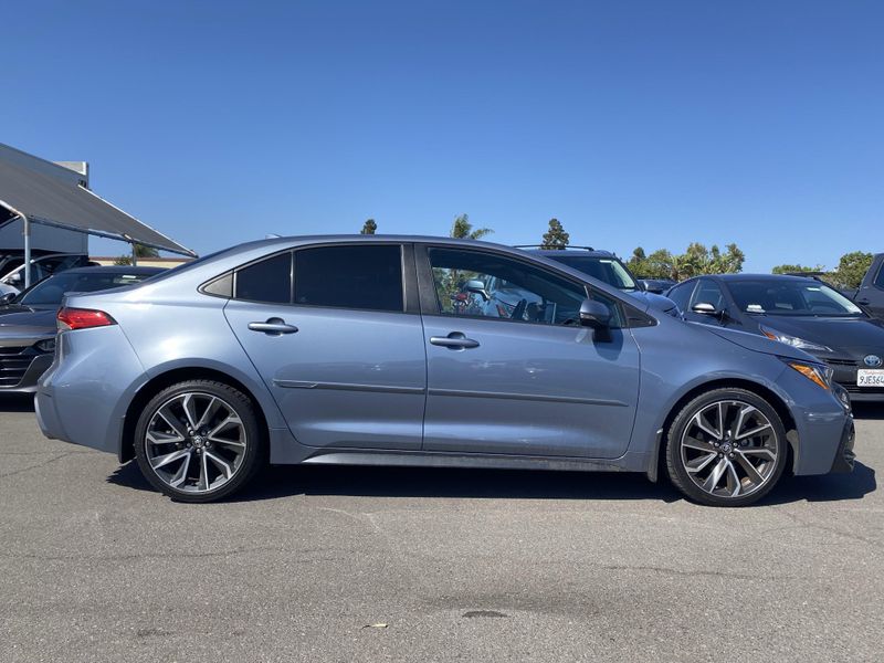 Used 2020 Toyota Corolla SEImage 2