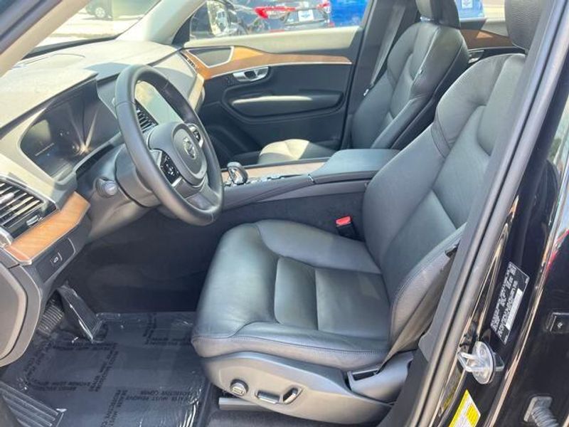 2024 Volvo XC90 B6 Plus Bright Theme