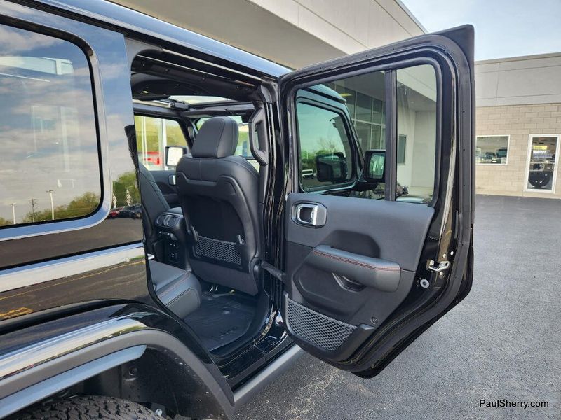 New 2026 Jeep Wrangler 4-door Rubicon X