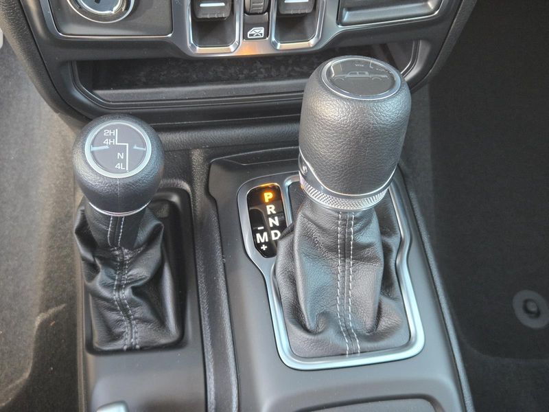 New 2026 Jeep Gladiator Sport S 4x4