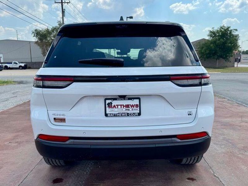 New 2026 Jeep Grand Cherokee 85th Anniversary Edition 4x4Image 6