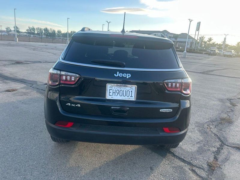 Used 2025 Jeep Compass LatitudeImage 4
