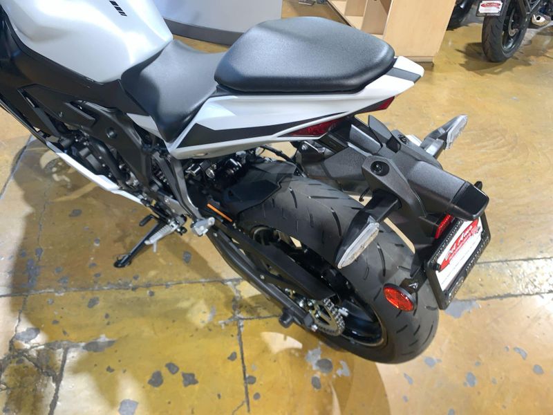 New 2025 Kawasaki NINJA ZX-4RR ABS Image 14