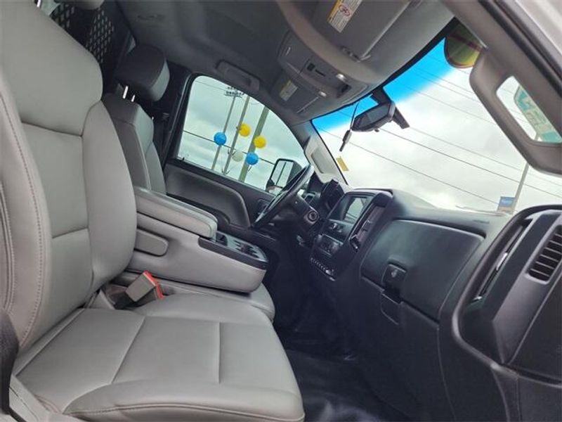2021 Chevrolet Silverado 4500HD Work TruckImage 28