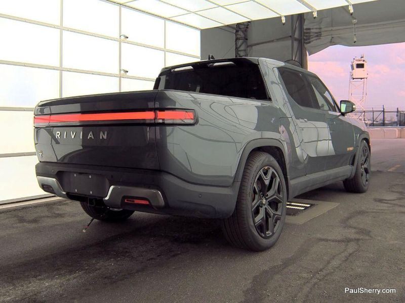 2022 Rivian R1T Adventure PackageImage 5