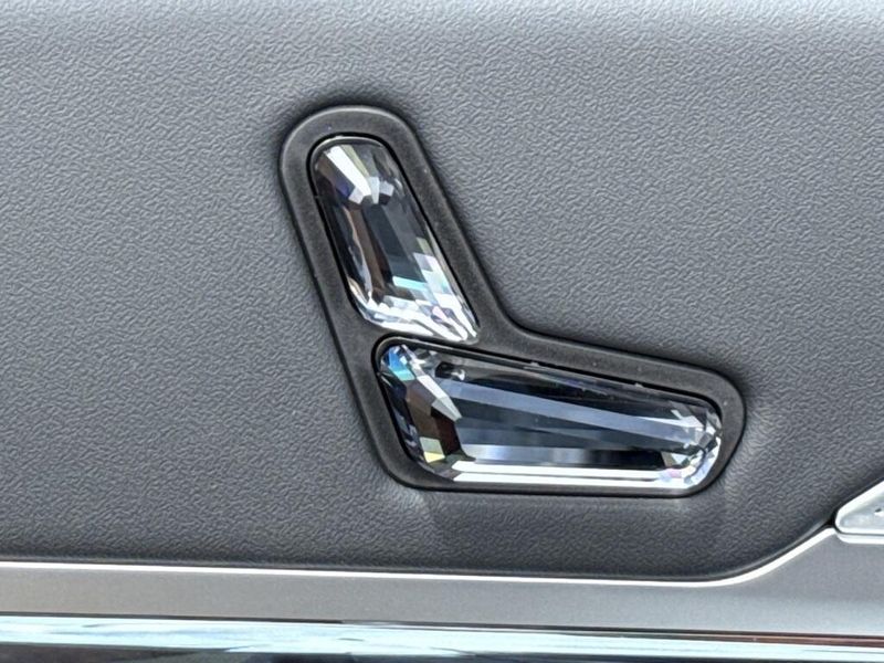 2025 BMW 7 Series 760i xDriveImage 19