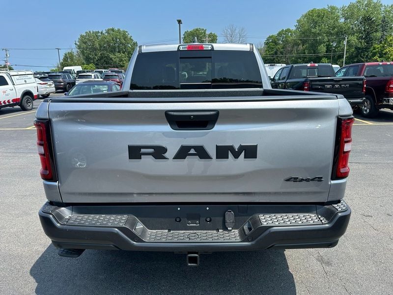 2025 RAM 1500 Tradesman Crew Cab 4x4 5