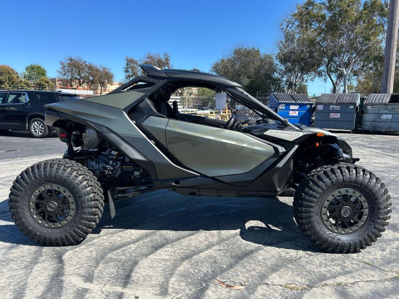 New 2026 Can-Am MAVERICK R X RC WITH SMART-SHOX 999T DCT Image 12