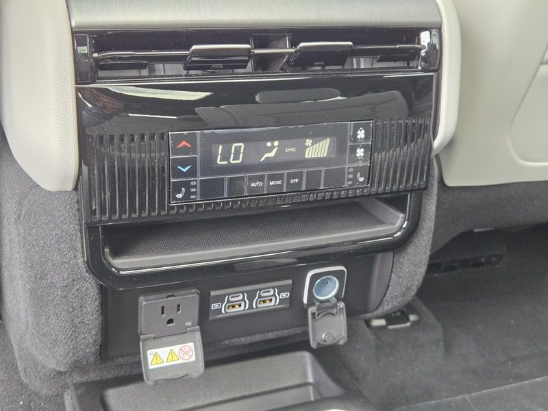 2026 Jeep Grand Wagoneer L Grand Wagoneer L Limited Altitude 4x4