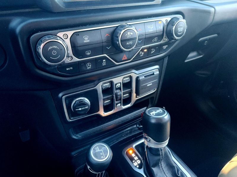 Used 2019 Jeep Wrangler Unlimited Sahara