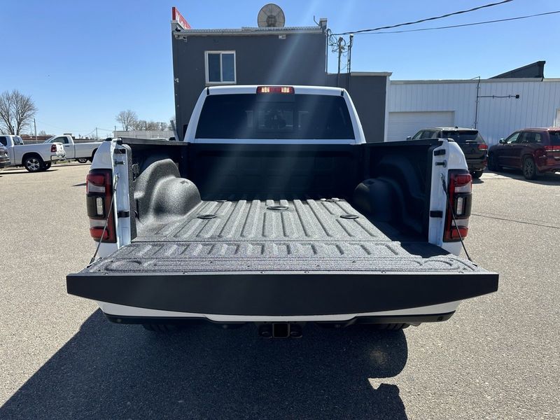 2024 RAM 3500 Laramie Crew Cab 4x4 6