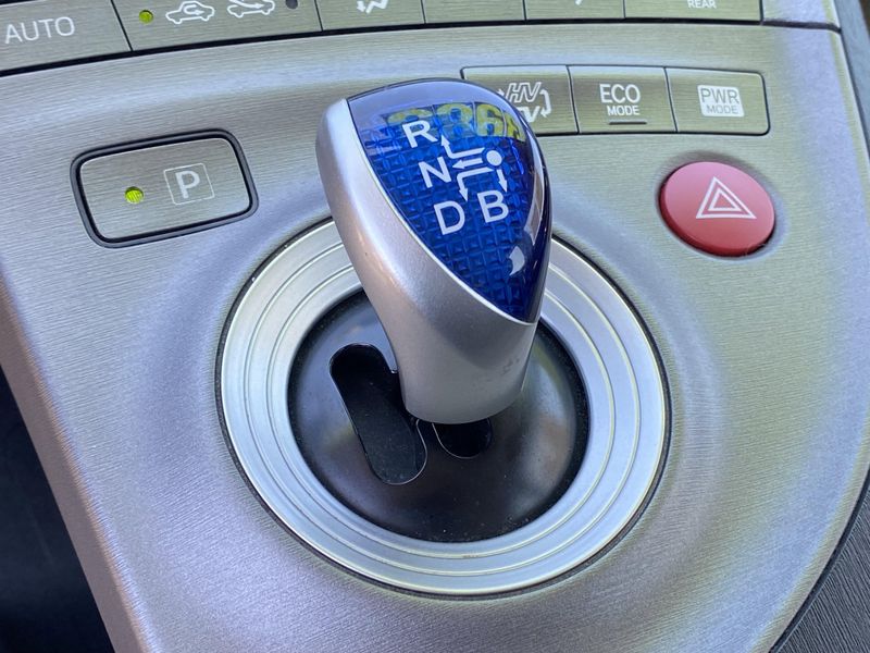 Used 2014 Toyota Prius Plug-In Image 25