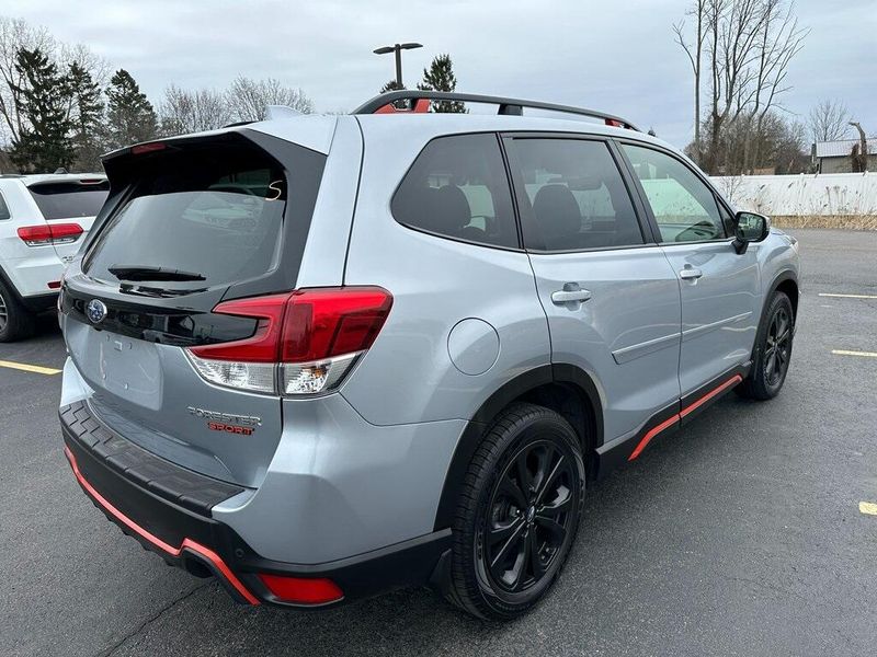 2022 Subaru Forester SportImage 11